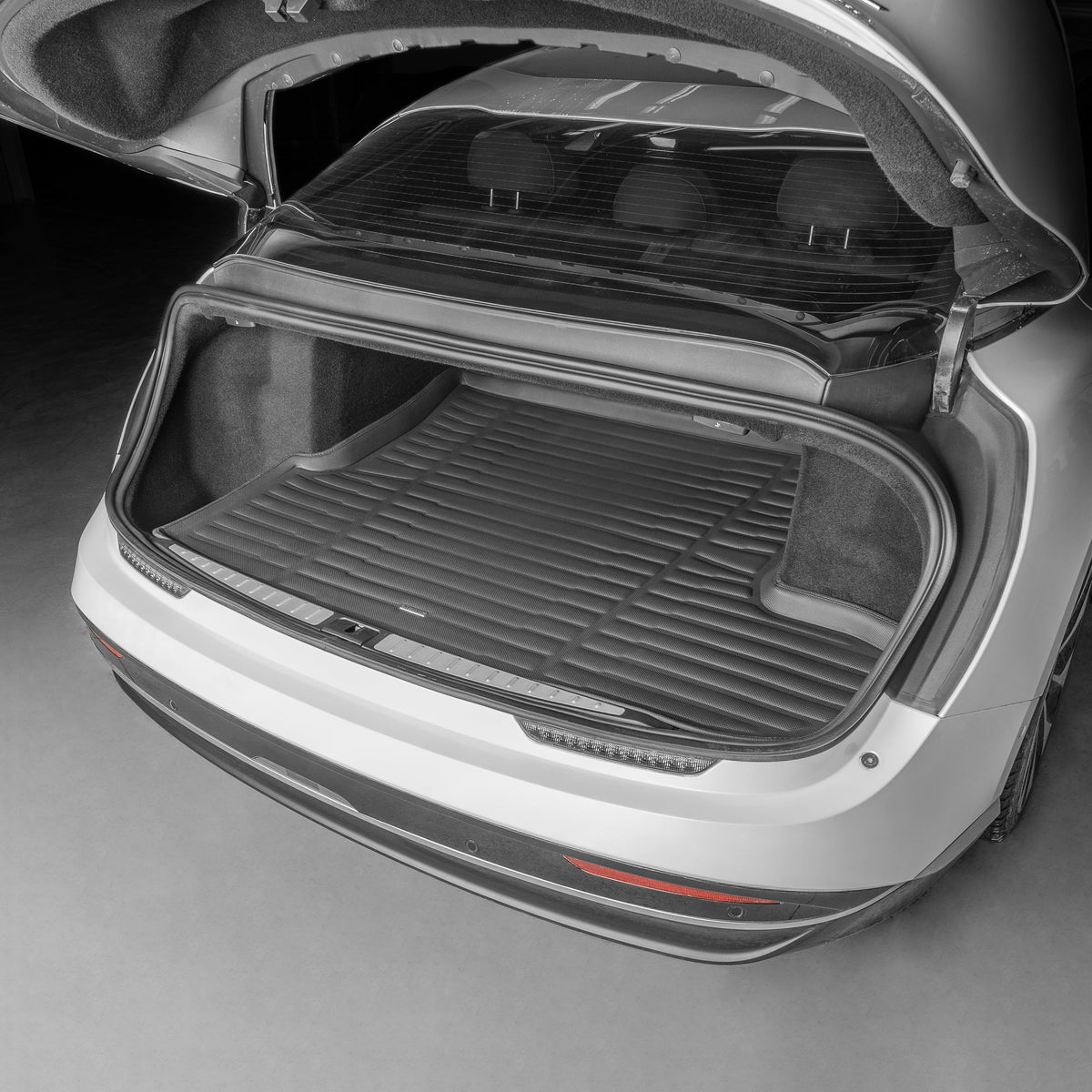Lucid Air Grand Touring/Sapphire